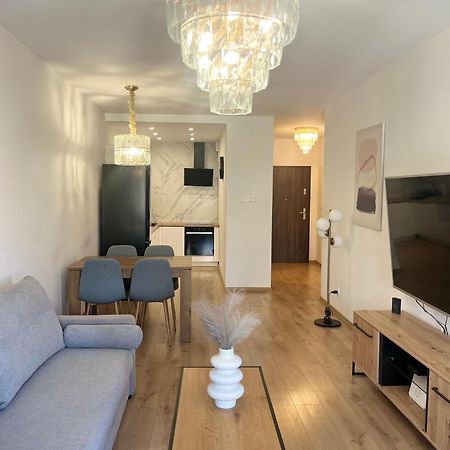 Zlote Apartamenty 58 Legnica Exterior photo